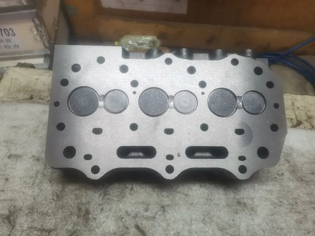 Cylinder head assembly for Shibaura S773 engine