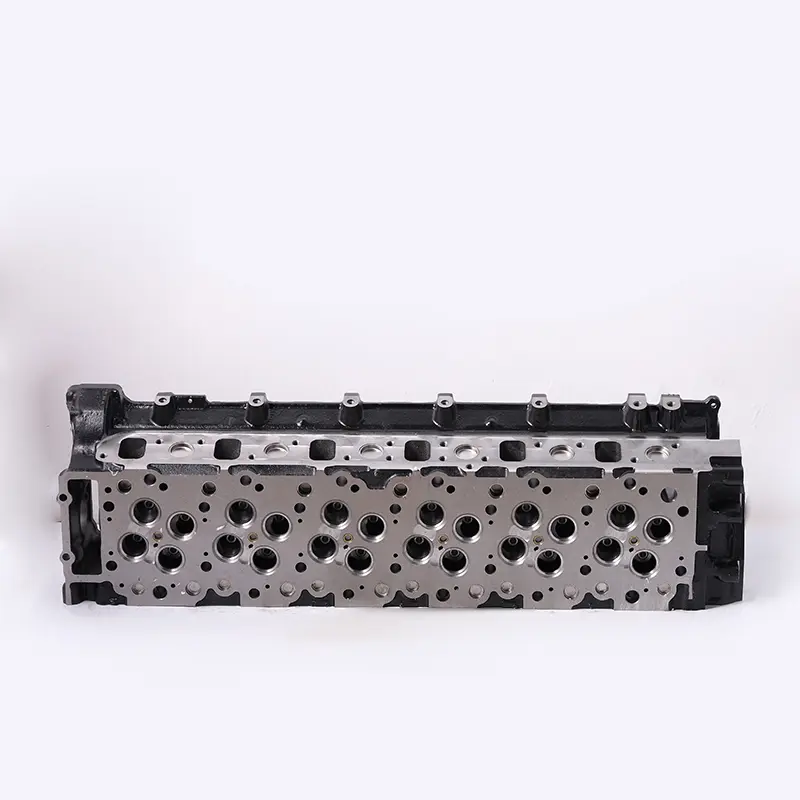 Isuzu 6HK1 bare cylinder head direct injection (no hole)